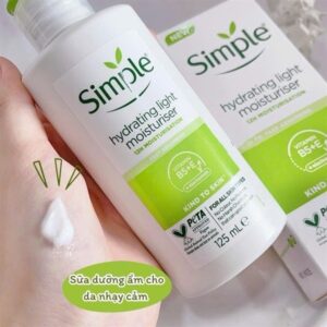 Sữa Dưỡng Ẩm Simple Kind To Skin Hydrating Light Moisturiser 125ml